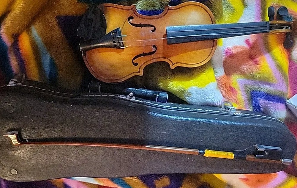 Vintage Ya Yin Violin 1/16 With Bow And Case Needs Work