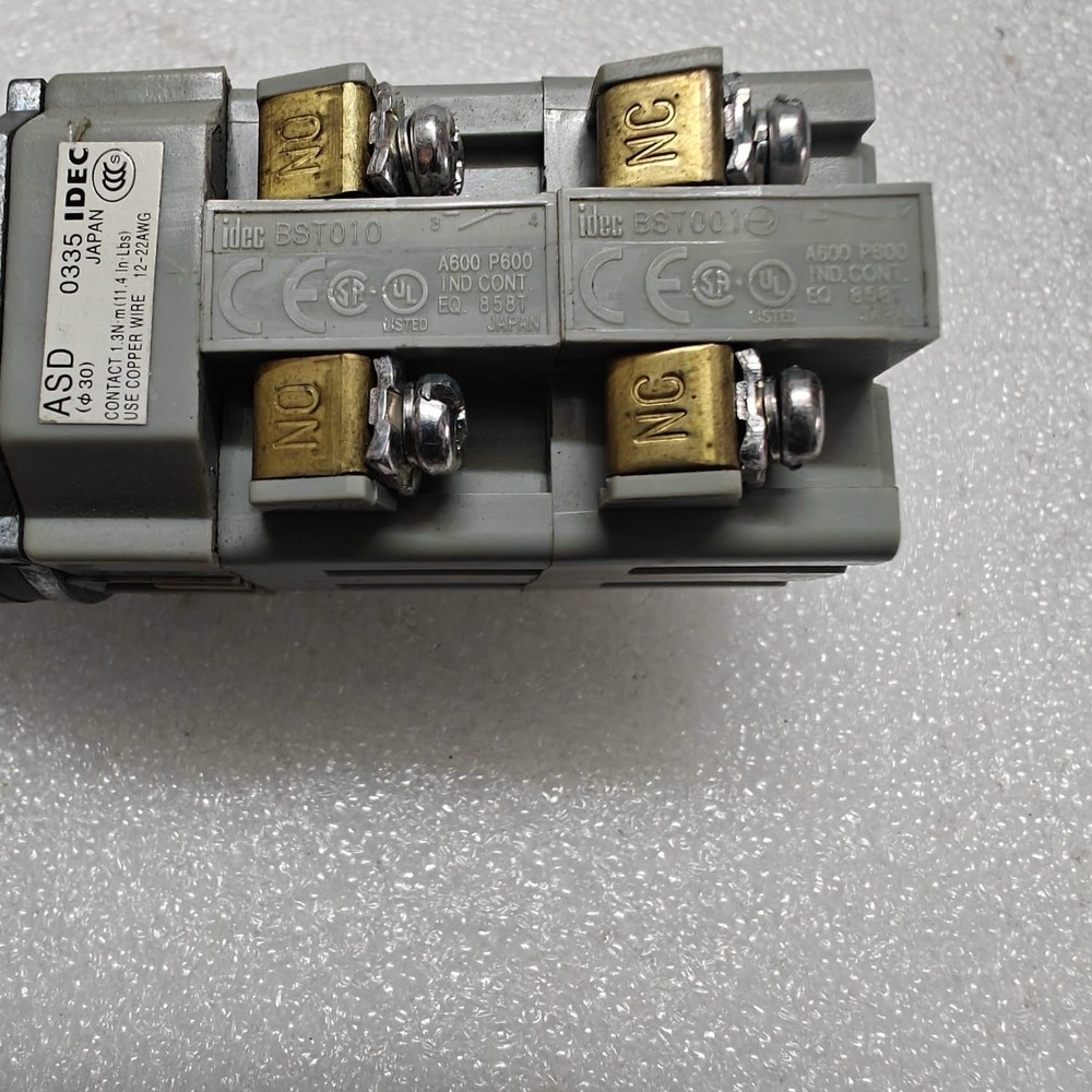 IDEC CONTROL UNIT SELECTOR SWITCH ASD0335 (ASD3323N)