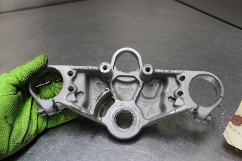 98-04 TRIUMPH SPRINT Upper Triple Tree Clamp