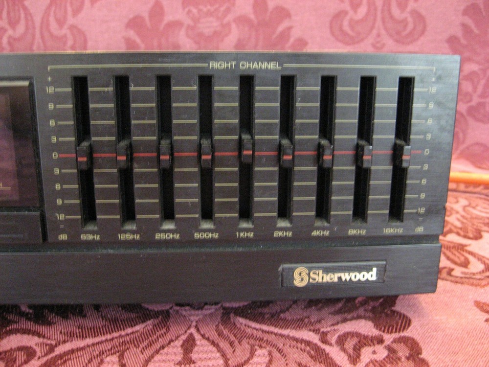 Sherwood EQ-1330 9-Band Stereo Graphic Equalizer - Nice!