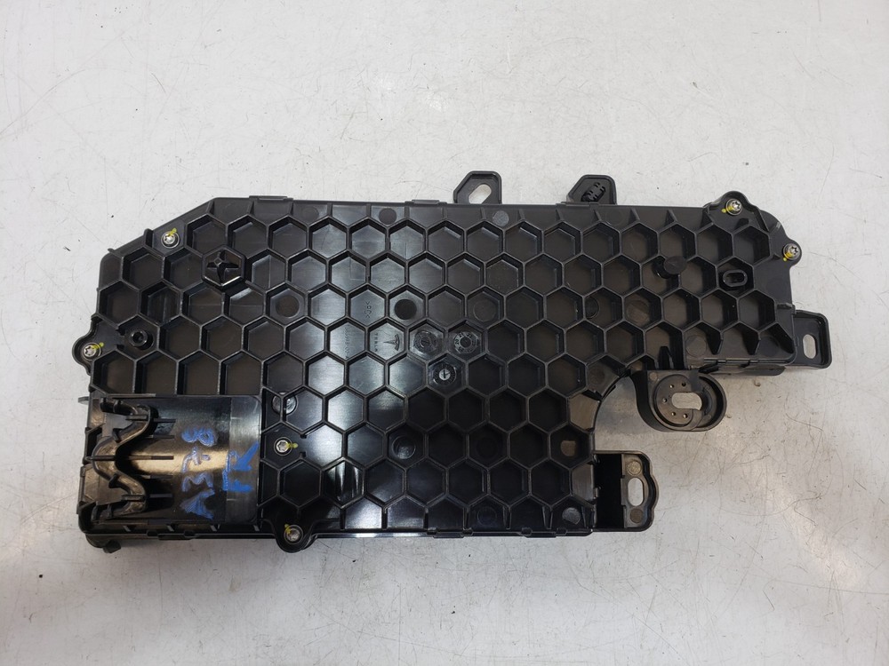 ✅ 21-25 OEM Tesla Model S Front Right Passenger Body Control Module