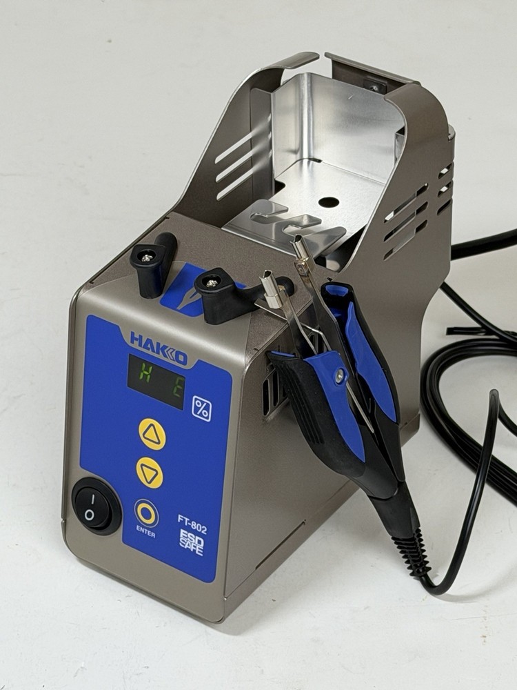 Hakko FT-802 Thermal Wire Stripper Station FT-8004 Handpiece Complete Set