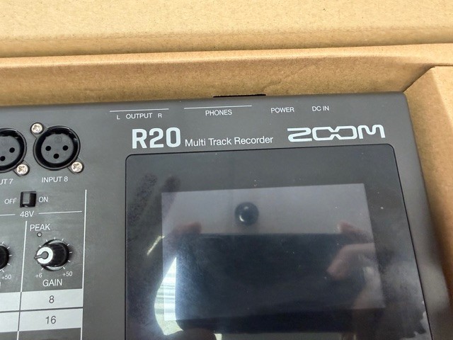 Zoom R20 Multi Track Recorder