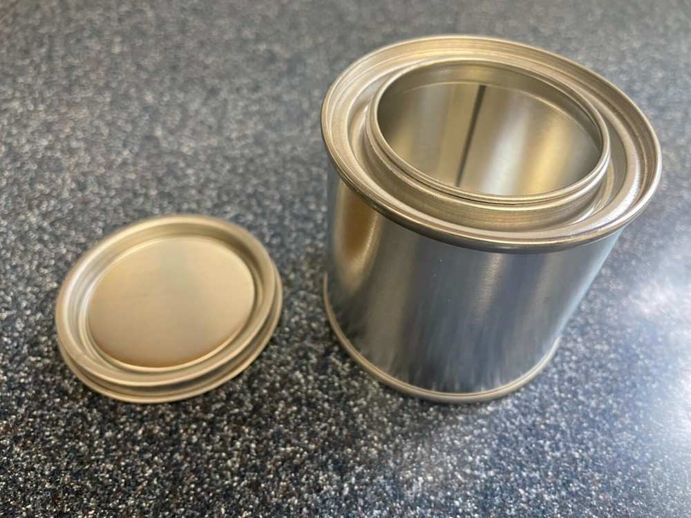 1 ~ 1/2 pint "New" Empty Paint cans