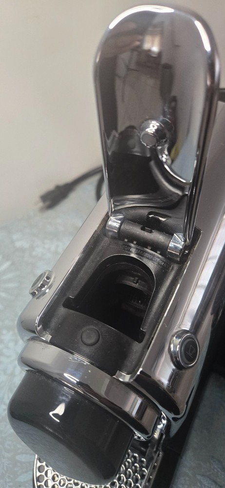 Nespresso Citiz & Milk My Machine Type 122