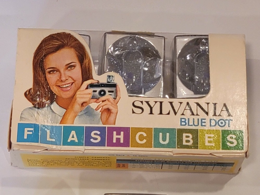 SYLVANIA BLUE DOT FLASHCUBES For Kodak Instamatic