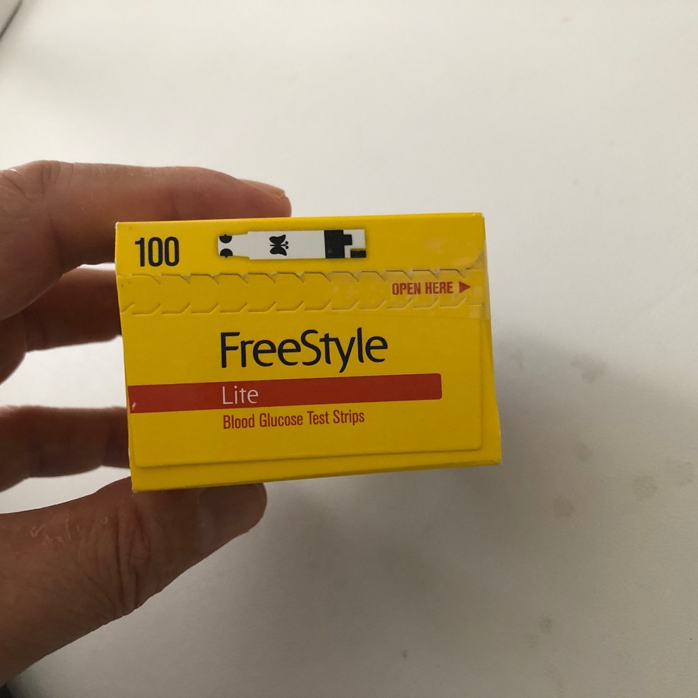 100 Free Style Lite Test Strips EXP 11/30/2027