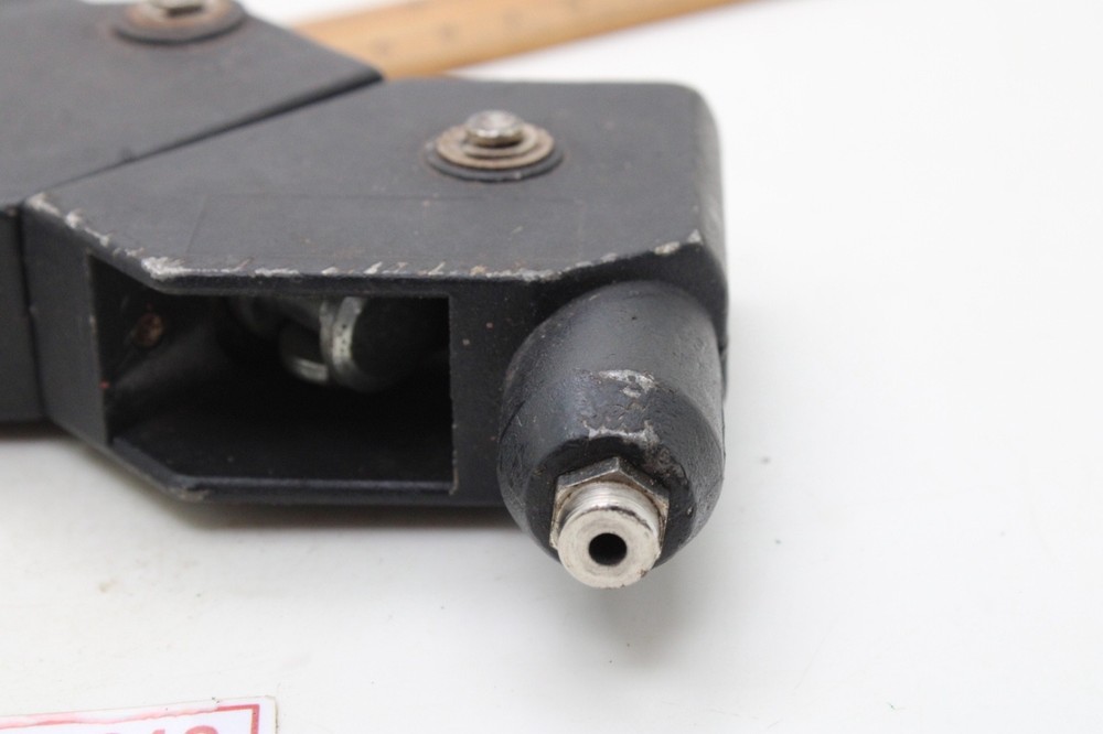 Blue Point Tools HP8202 Rivet Tool Red Grips