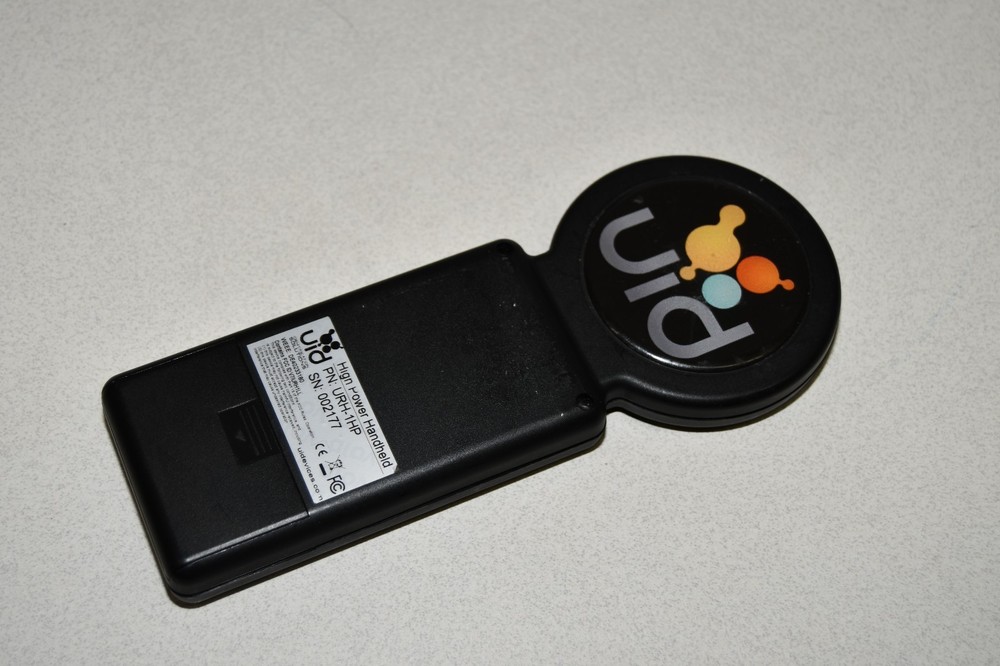 ^ Uid Identification Solutions Microchip URH-1HP Handheld Reader #X6385