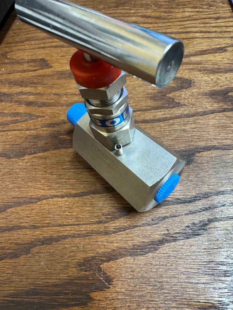 1/4" SS 6000 PSI SS MxF Needle Valve