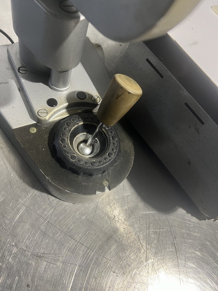 Marco Slit Lamp An Table