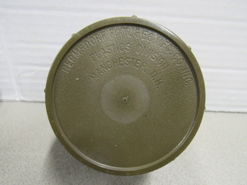 US Military Cold Climate Survival Kit Match Container Case Strike Anywhere NOS