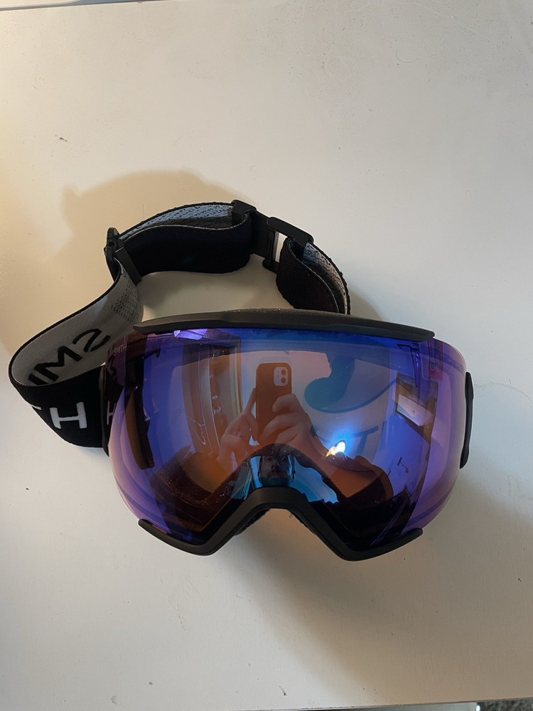 Smith Optics Sequence- Chromapop Ski Goggles Low Light Lens Black Frame
