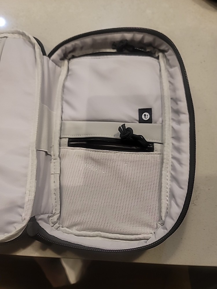 UT Wire Folio Mini Tech Gear Pouch