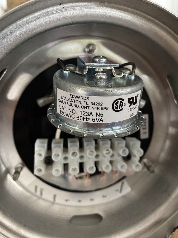 EDWARDS ADAPTALIGHT 101BS-N5 STACKABLE BASE UNIT W/ STEADY-ON HALOGEN LIGHT UNIT