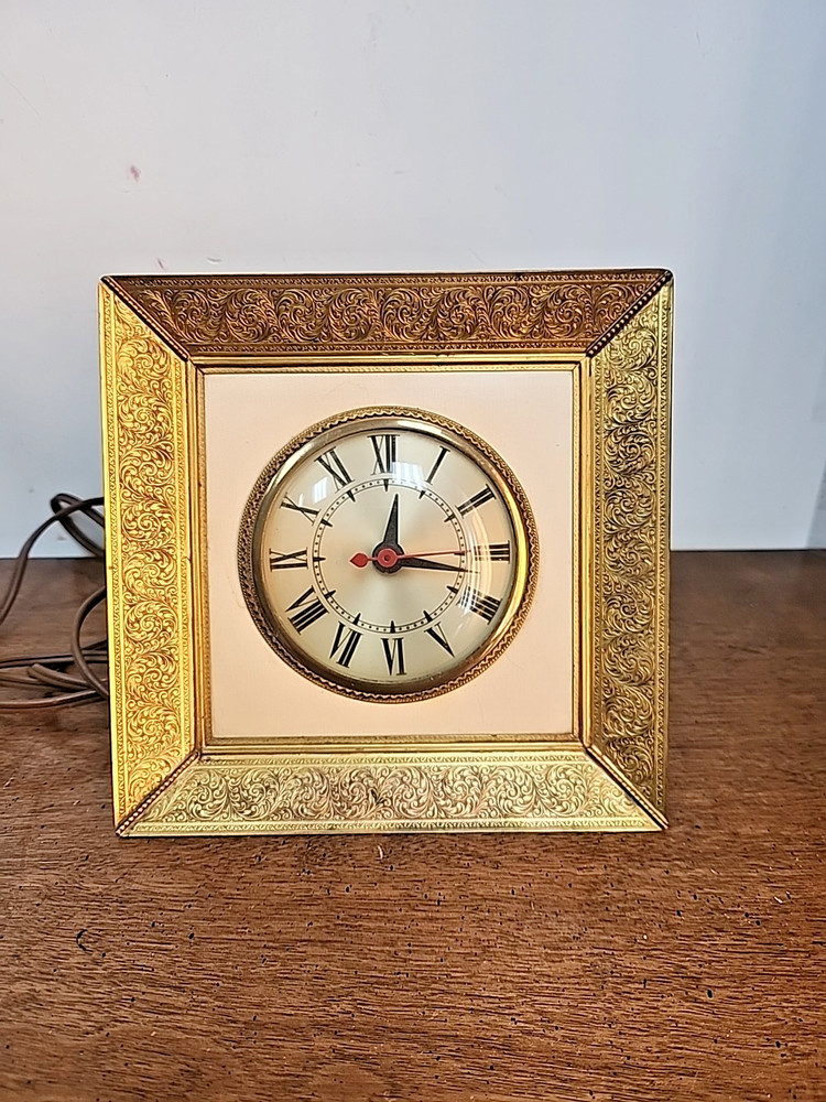 VINTAGE ORNATE GOLD ELECTRIC TABLE CLOCK - TESTED - WORKING