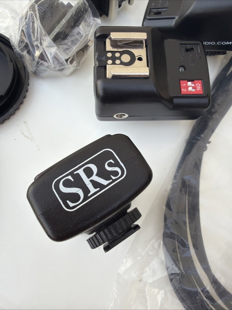 SRs Wireless Flash Trigger Receivers, Remote And Other Camera Lighting Items