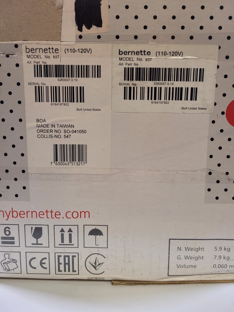 Bernette b37 Swiss Design Computerized Sewing Machine