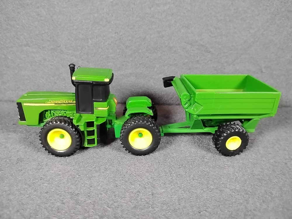Ertl John Deer Plastic Tractor with Grain Cart