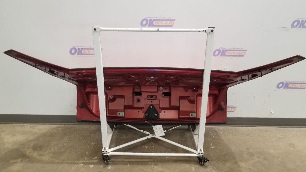 05 CADILLAC XLR REAR TRUNK HATCH DECKLID ASSEMBLY RED