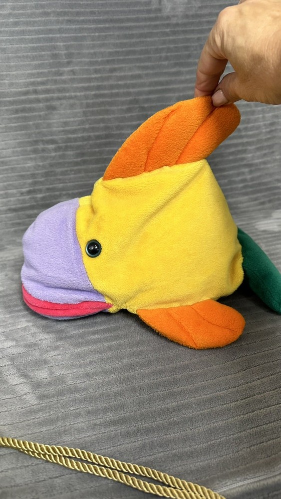 Commonwealth Gobbleball fish hand puppet 1991