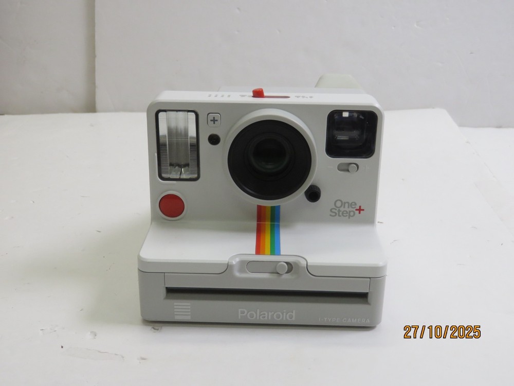 Polaroid One Step + PLUS Bluetooth Connected I-Type Instant Film Camera (7)