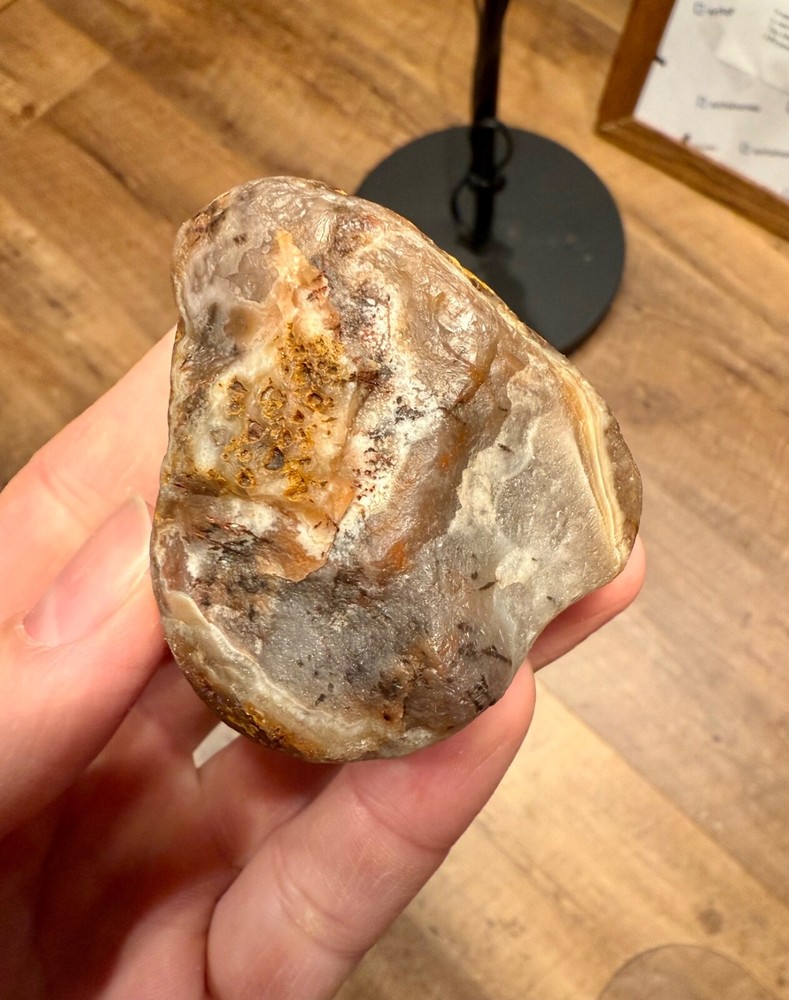 6.35oz LAKE SUPERIOR AGATE SAGENITE SPRAY