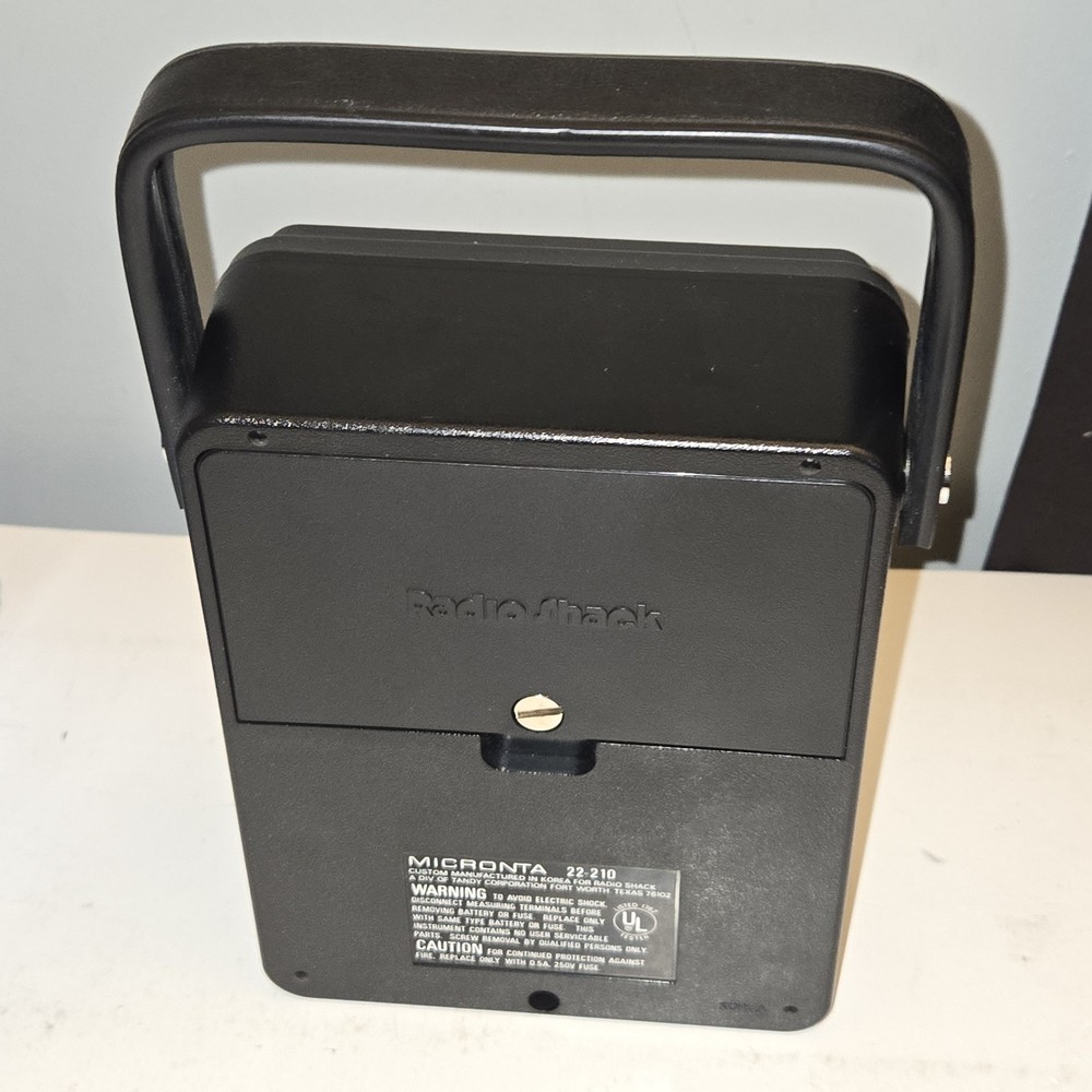 Micronta 22-210 Analog Voltage Ohm Multi-Meter Audible Continuity AC/DC - Tested