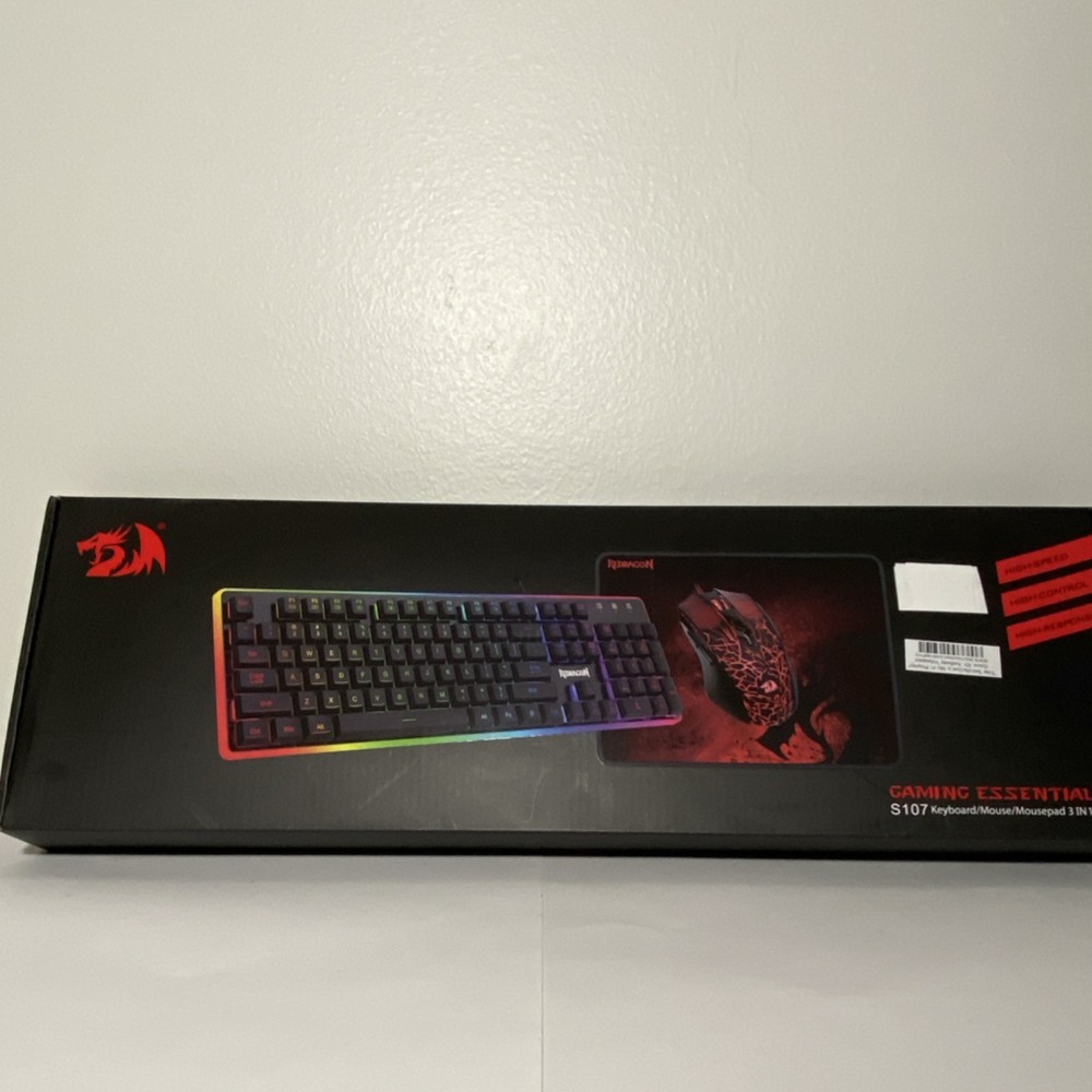 Redragon S107 Gaming Wired Illuminated Keyboard Mouse Mousepad Bundle QWERTY