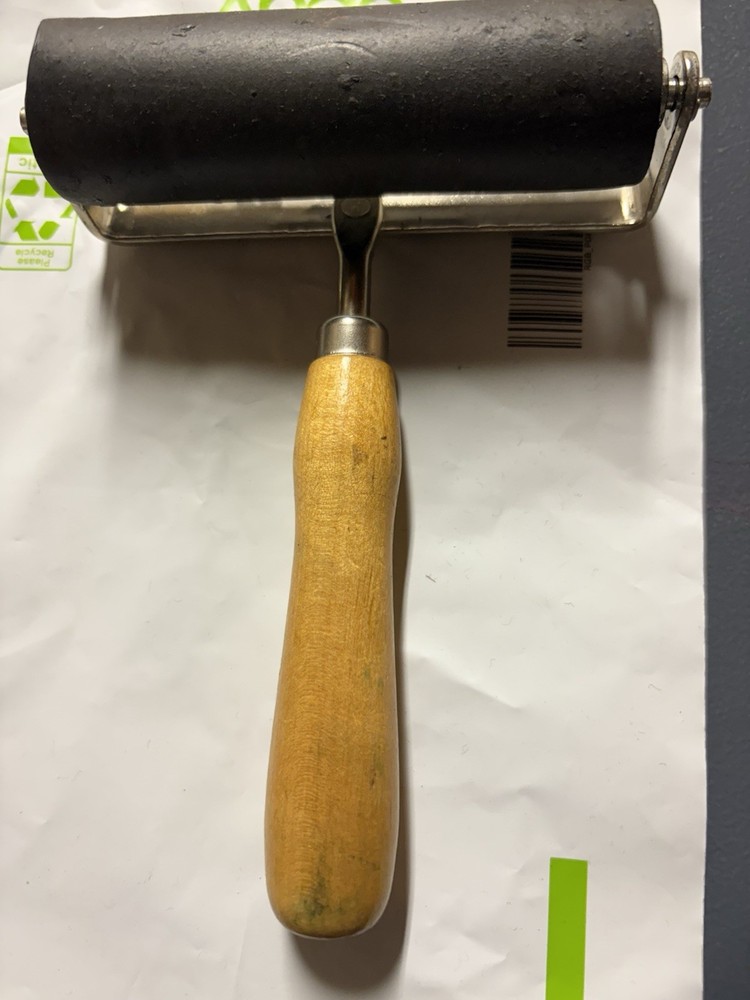 Hunt Mfg Co Rubber Roller - 4 Inches. Old Time Ink Roller