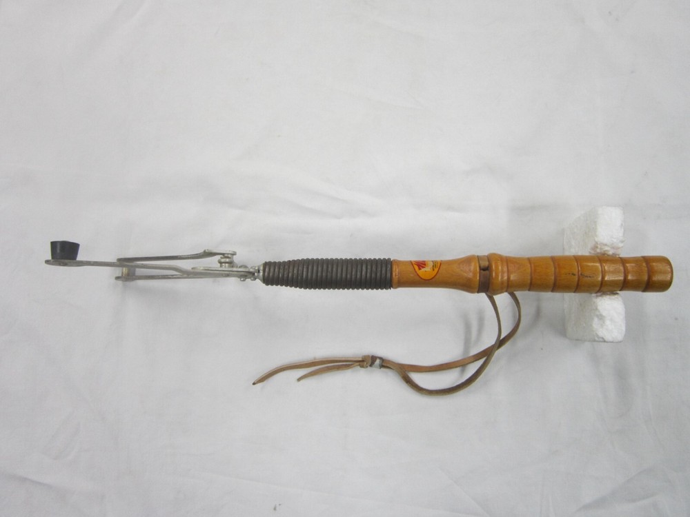 Vintage Western Hand Trap