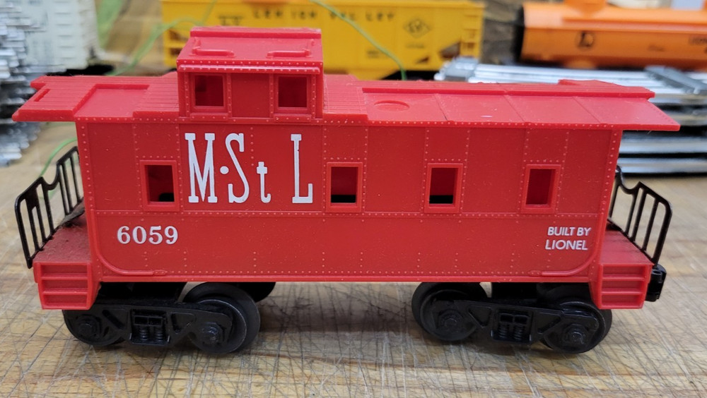 LIONEL STEAM FREIGHT TRAIN SET #11500 & BOX - USED