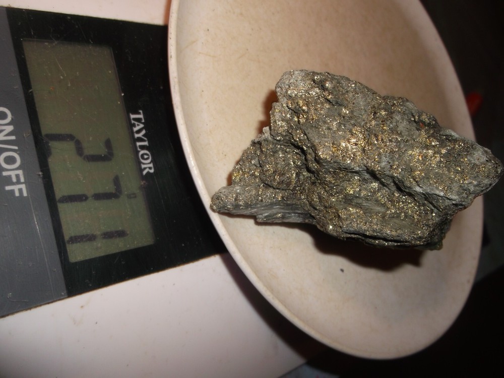 Gold, silver, copper, 271 grams samples ,ore high grade .