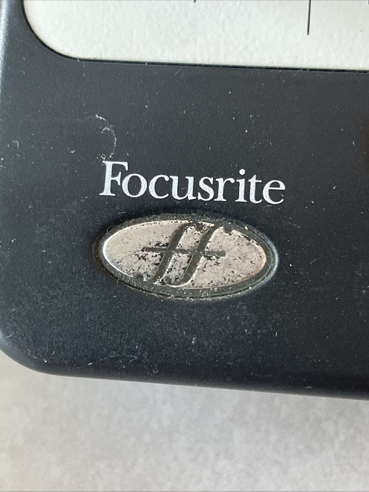 FOCUSRITE LIQUID MIX 16 FIREWIRE MIXER COMPRESSION EQ EMULATION POWERS ON