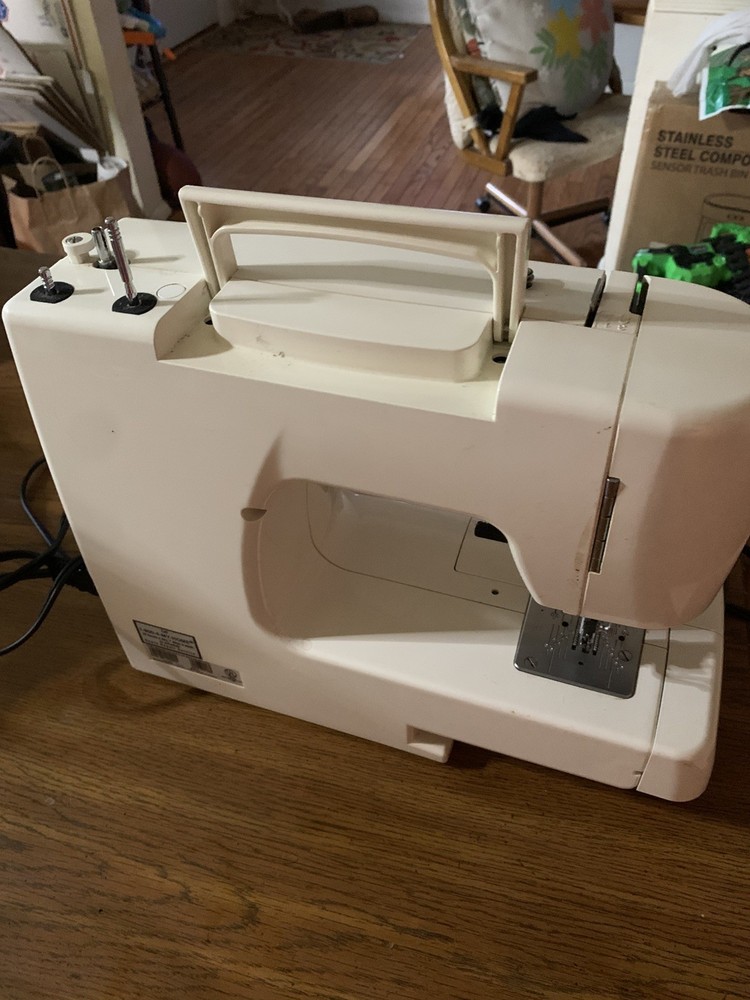 Kenmore Sewing Machine Model 385 ￼