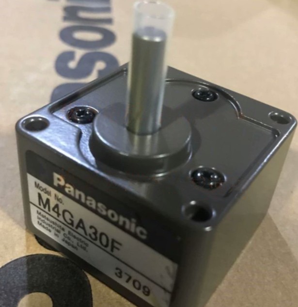 1x Panasonic M4GA30F GEAR HEAD New