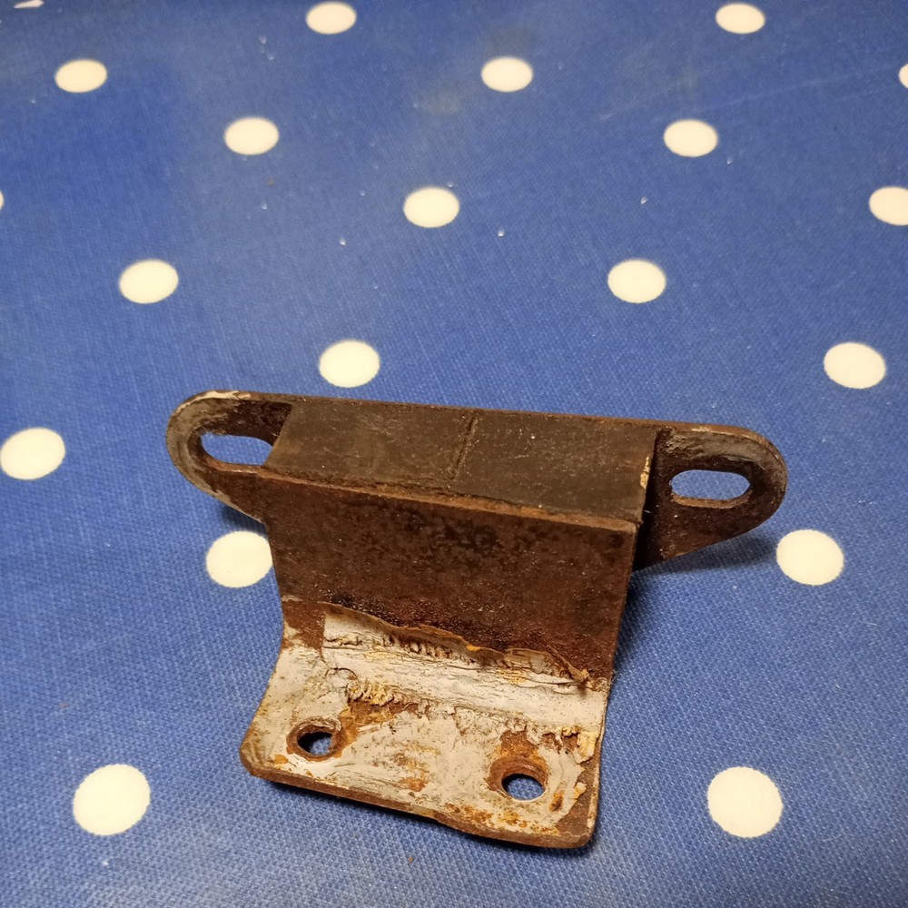 BMC rubber bush exhaust subframe bracket 17