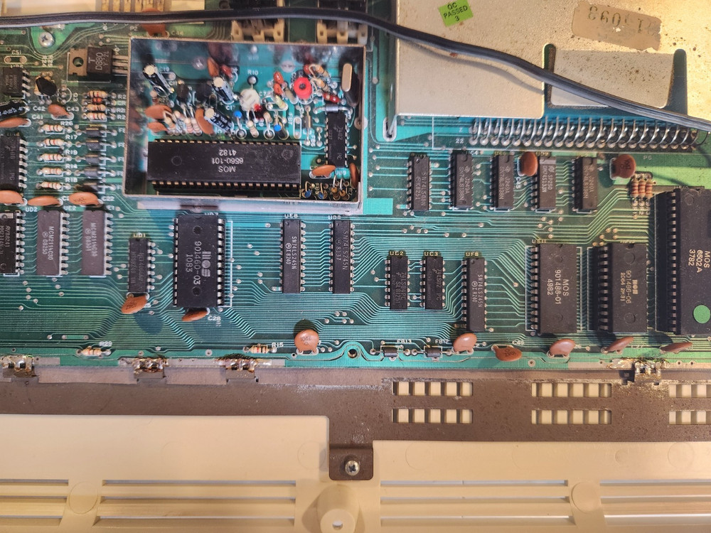 Vintage Commodore Vic 20 Computer Tested Powers New Capacitors