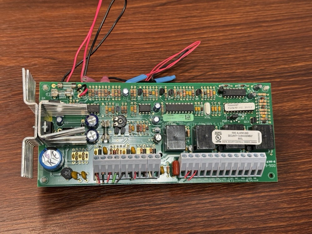 DSC PC4204 4 Zone Output Module & Com Bus Power Supply