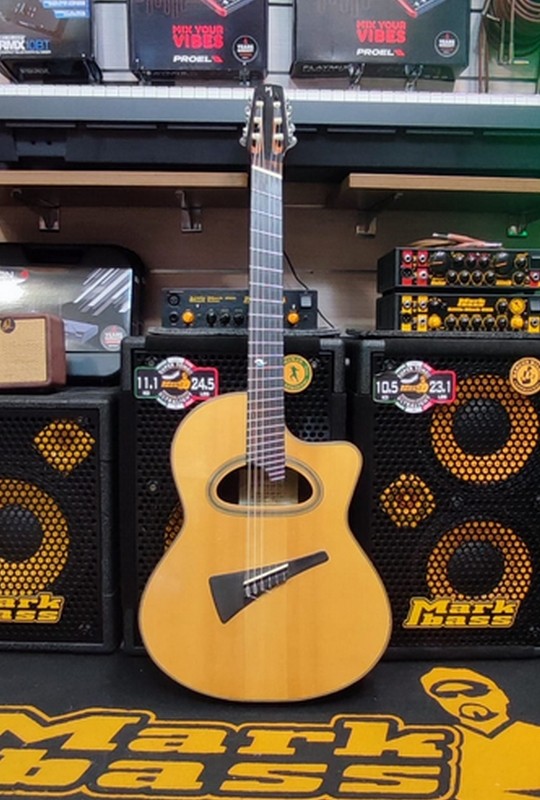 MARCHESINI GUITARS MODEL MACCAFERRI