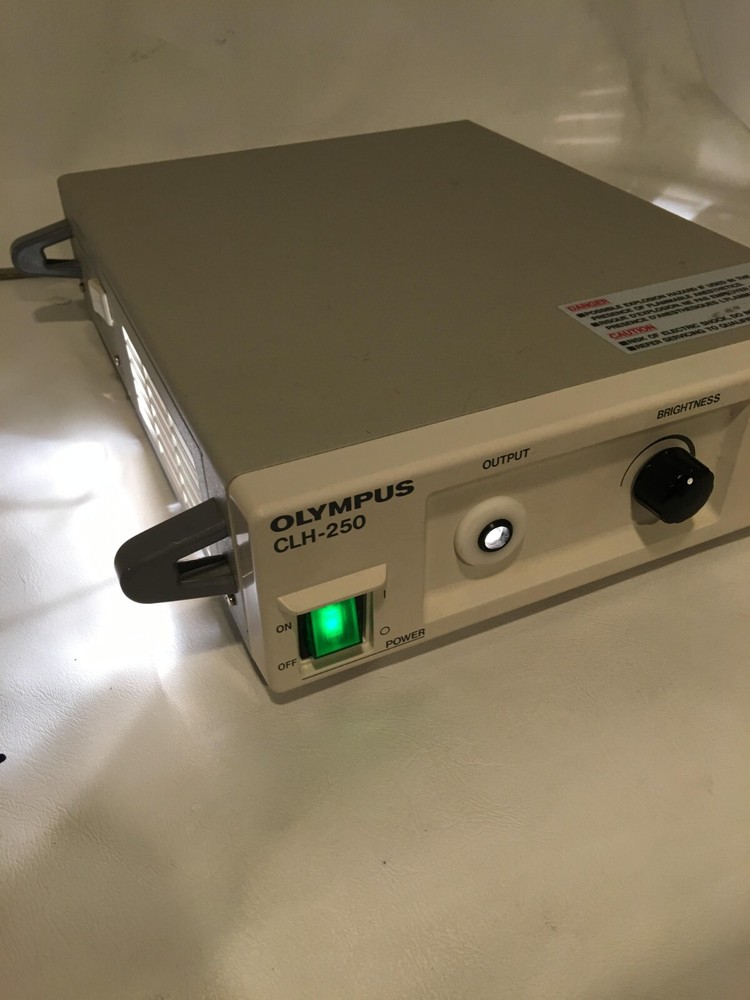 OLYMPUS CLH-250 LIGHT SOURCE