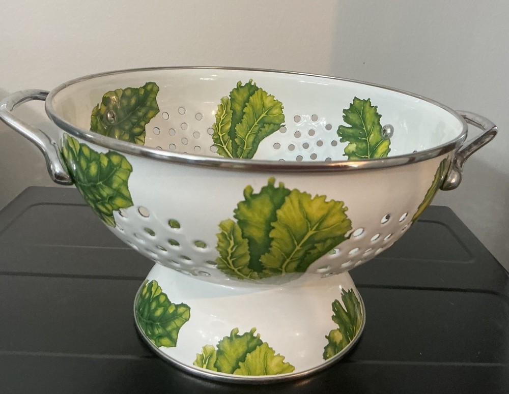 Golden Rabbit Enamelware 3 Quart Colander Green Lettuce