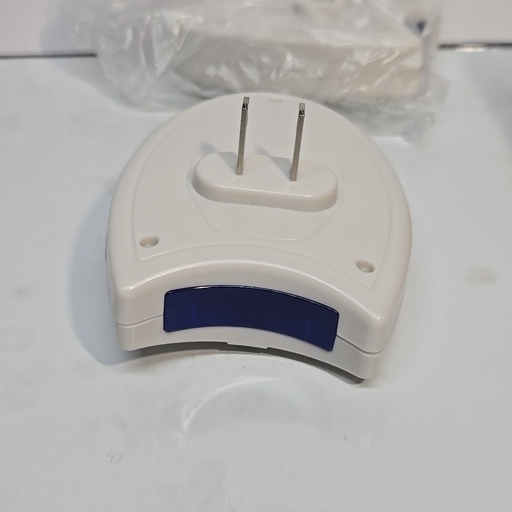 Multifunctional Pest Repeller Ultrasonic 2 Pack Homecode W/Night Light New