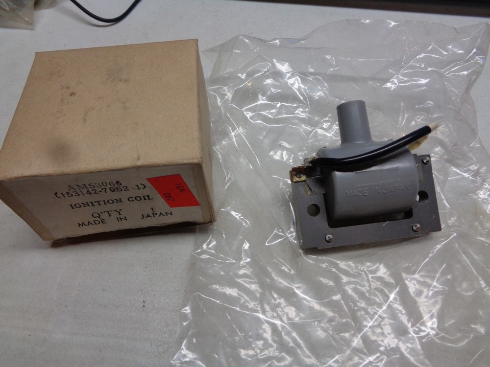 Ignition Coil Replaces John Deere AM53066