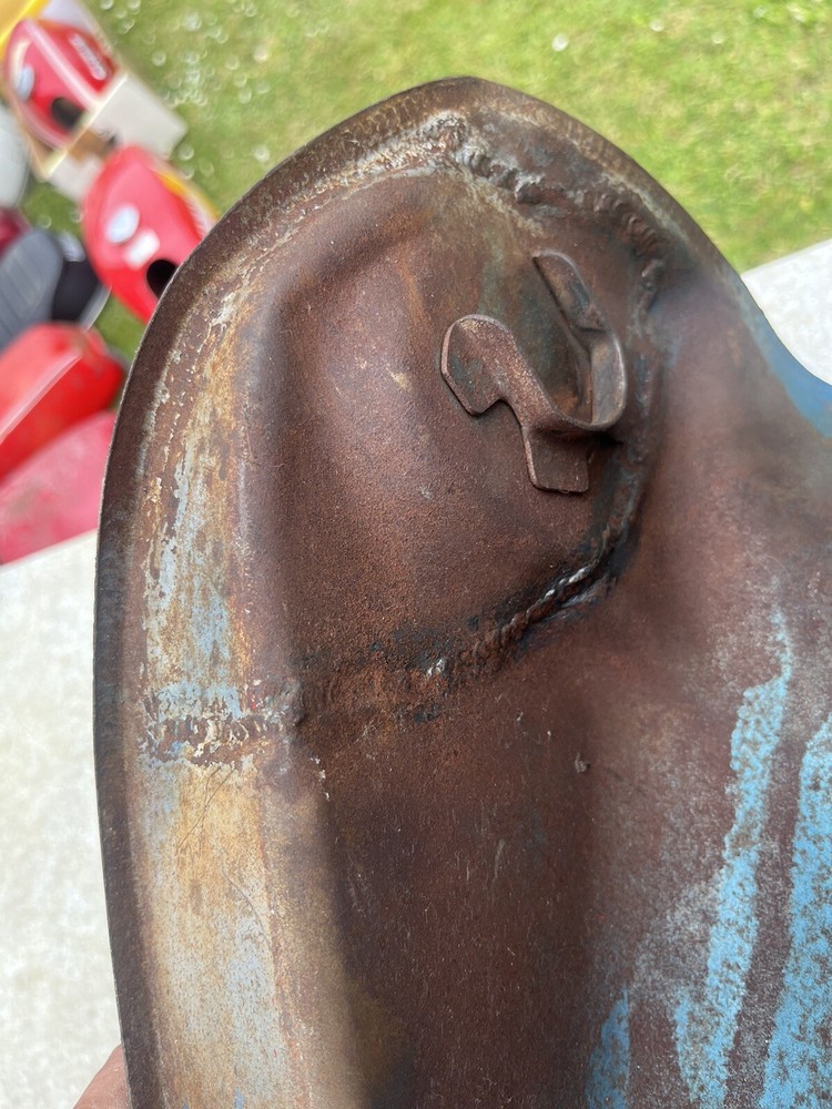 Suzuki Gt250 Fuel Tank