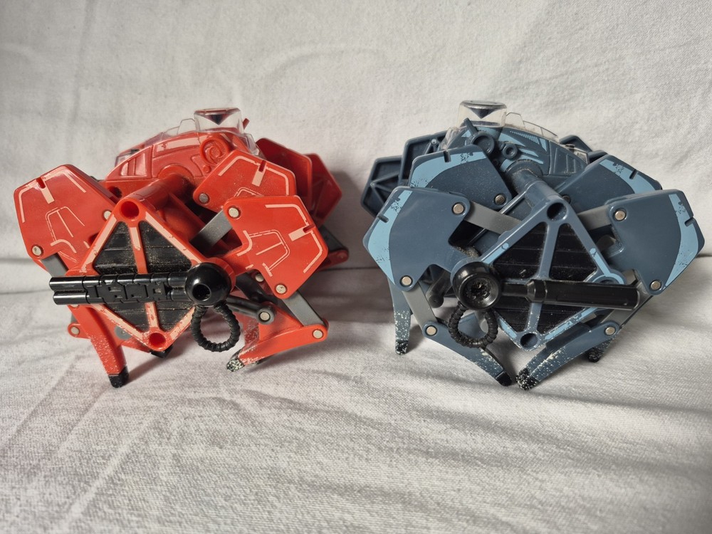 2 Hexbug Battle Ground Tarantula Bot Only red and grey