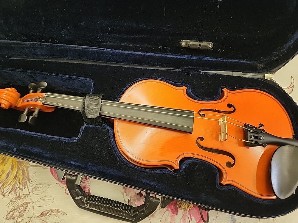 1/8 violin