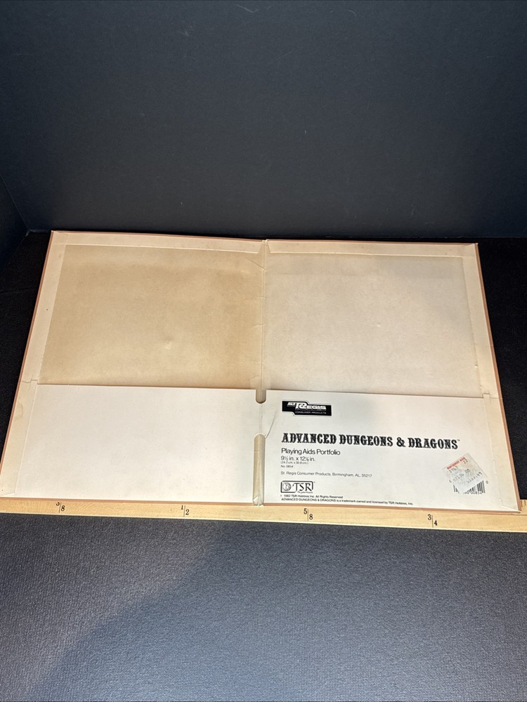 1982 TSR St Regis Advanced Dungeons & Dragons Playing Aids Portfolio Folder