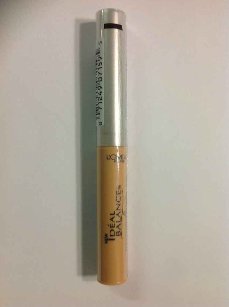 L'Oreal Ideal Balance Concealer ( Light / Medium ) NEW & SEALED.