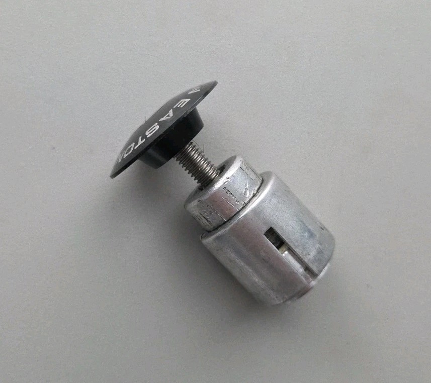 Easton Headset Compression Plug fits 1 1/8" Steerer Pre-Owned